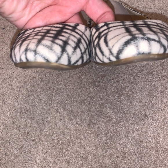 Lucky Brand Shoes - Picture 7 of 8